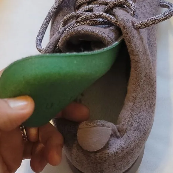 - Men's allbirds wool running shoes size 9