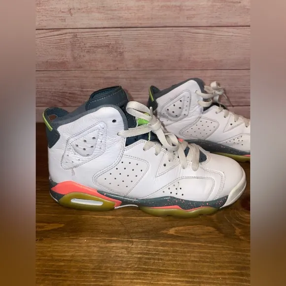 2016 Air Jordan 6 GS Bright Mango size 5.5Y youth 384665-114 sneaker shoes