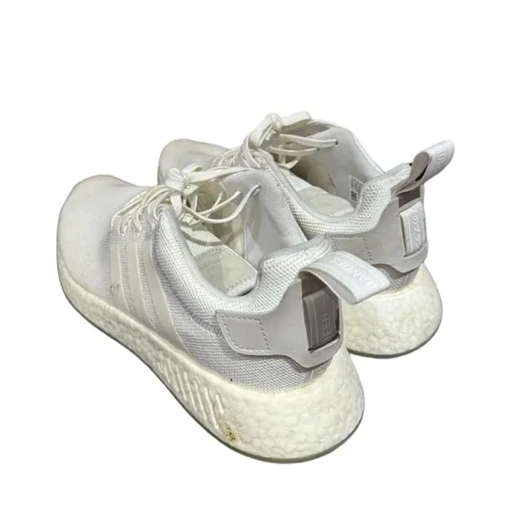 Adidas Boost-  NMD R2 -TRIPLE White Running Shoes Mens Size 10🤍 👟✨