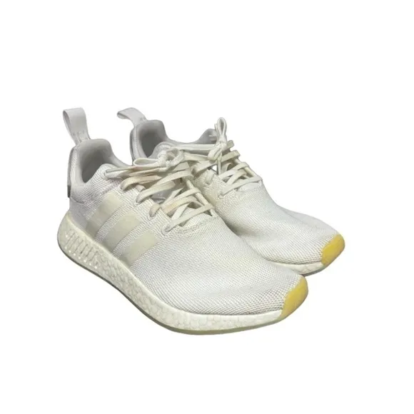 Adidas Boost-  NMD R2 -TRIPLE White Running Shoes Mens Size 10🤍 👟✨