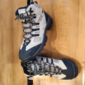 Adidas Geo Fit mountain grip size 8 tan cream and black hiking boots