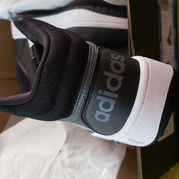 ADIDAS Hoops kids Sneakers👟