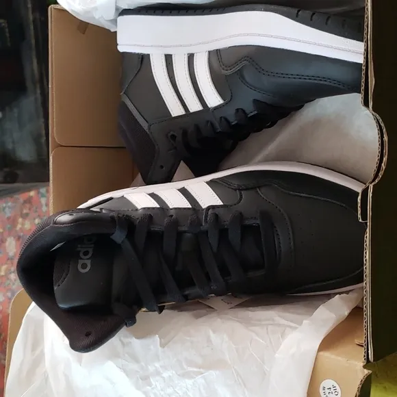 ADIDAS Hoops kids Sneakers👟