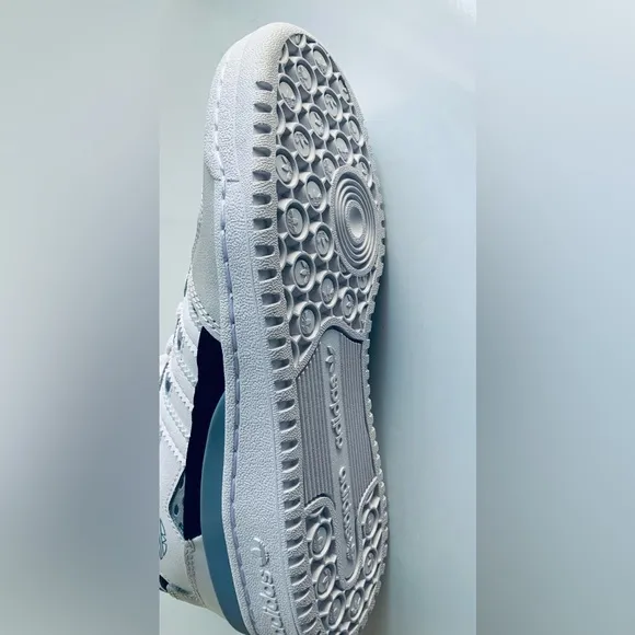 Adidas kids Sneakers NWT