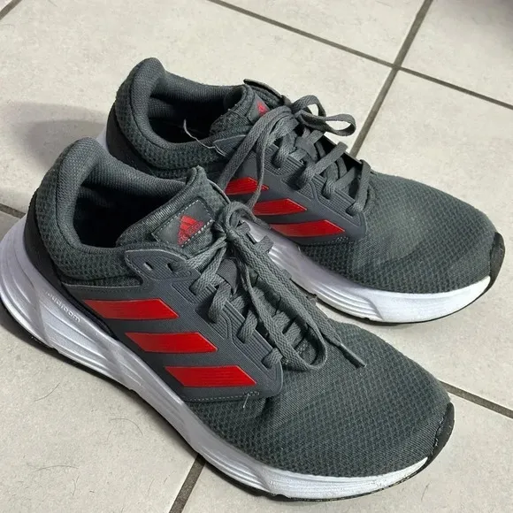 Adidas Men Gray Sneakers Cloudfoam Running Shoes Size 11.