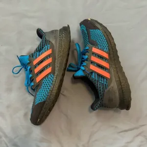 Adidas Men ultraboost sneakers size 7In great condition Tennis shoesRunning
