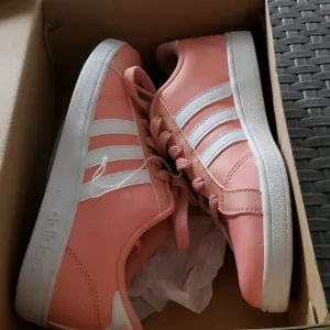 ADIDAS Neo Girls Sneakers