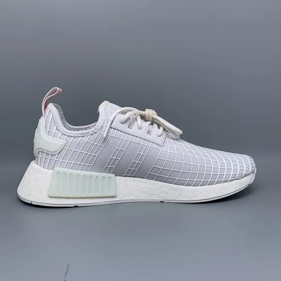 Adidas NMD R1 Running Shoes GX9531 Men’s Sz 7.5 Women's Sz 8.5