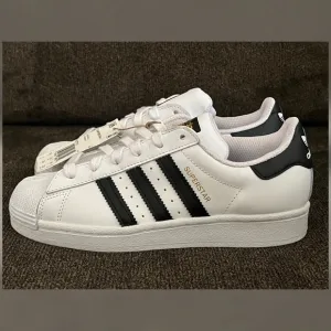 Adidas Originals Superstar Big Boy Shoes -Size 4