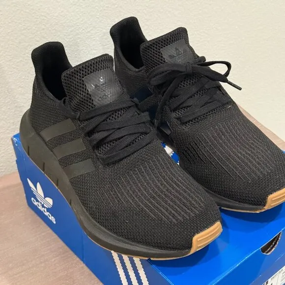 Adidas Originals Swift Run OG Sneakers Black Gum Men's Casual Shoes