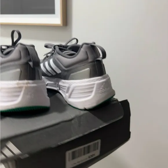 Adidas questar running shoes size 12.5 new with box