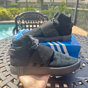 Adidas Tubular Invader Strap J Kid's Athletic Shoes Triple Black BA7330 Size 6