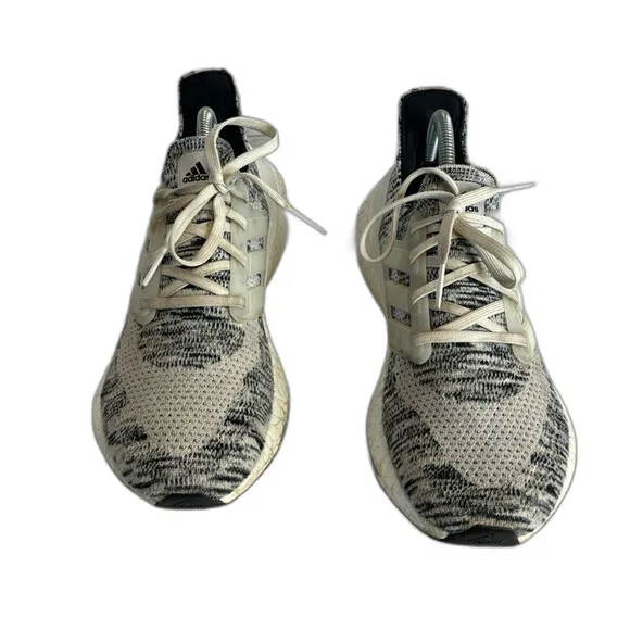 adidas UltraBoost 21 Oreo Running Shoes mens sz 9.5 Sneakers White Black