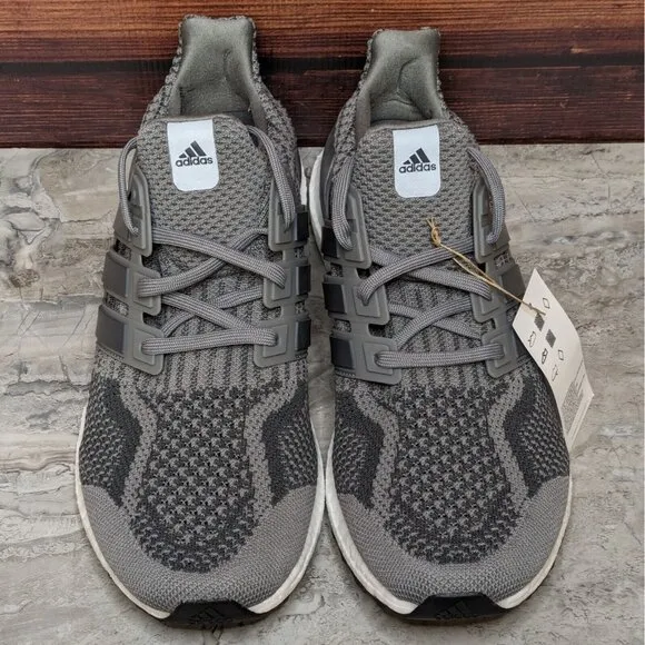 Adidas UltraBoost 5.0 DNA Men's 10.5 Grey Three Primeknit Running Shoes GV8739