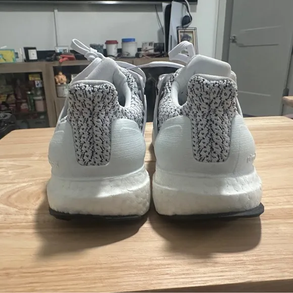 Adidas Ultraboost 5.0 DNA