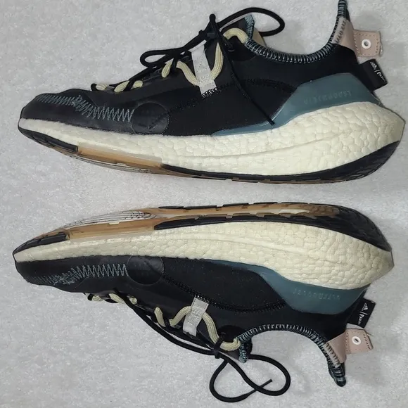 ADIDAS ULTRABOOST PARLEY RUNNING SHOES SIZE 10 MEN'S