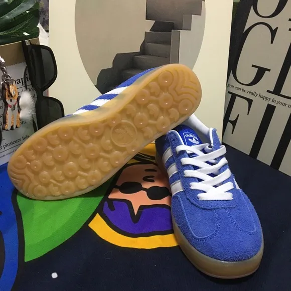 Adidas women’s sneakers
