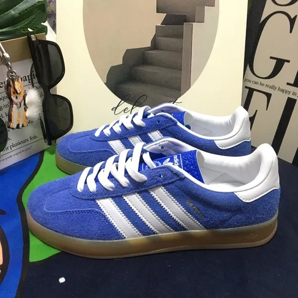 Adidas women’s sneakers