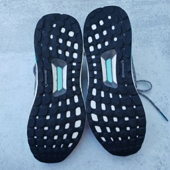 Adidas Womens Ultraboost Running Shoes Sneakers Sz 8.5 Blue Grey sz 8.5