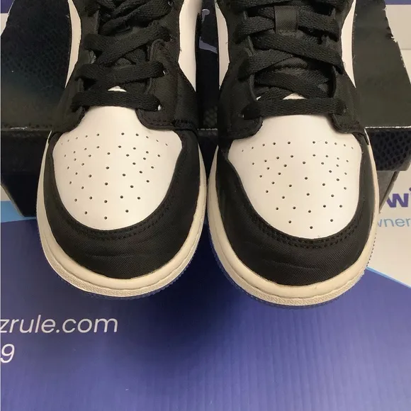 Air Jordan 1 Mid White Black Royal Kids Size 6y