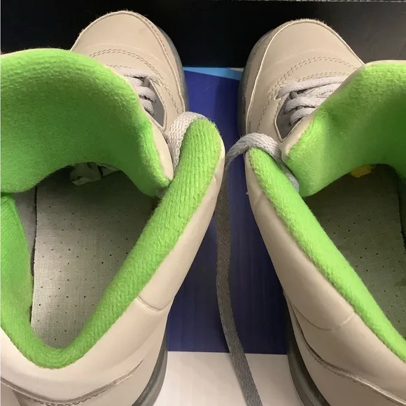 Air Jordan 5 Green Bean Kids Size 2y