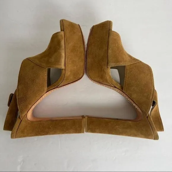 Alice   Olivia Camel Suede Sling Back Platform Heels Size 41