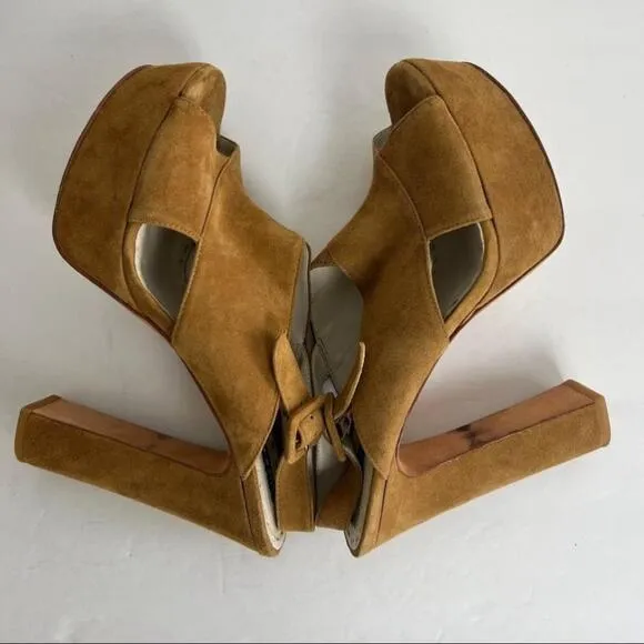 Alice   Olivia Camel Suede Sling Back Platform Heels Size 41
