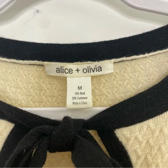 Alice   Olivia Cashmere Wool Blend Cream Sweater Dress