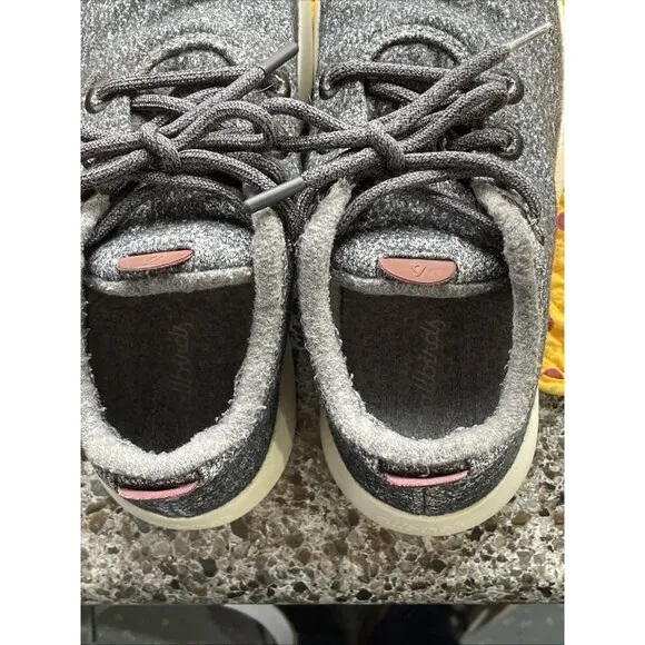 Allbirds Wool Runner Mizzles Sneakers / Natural Grey-Cream Sole / Womens Sz 9
