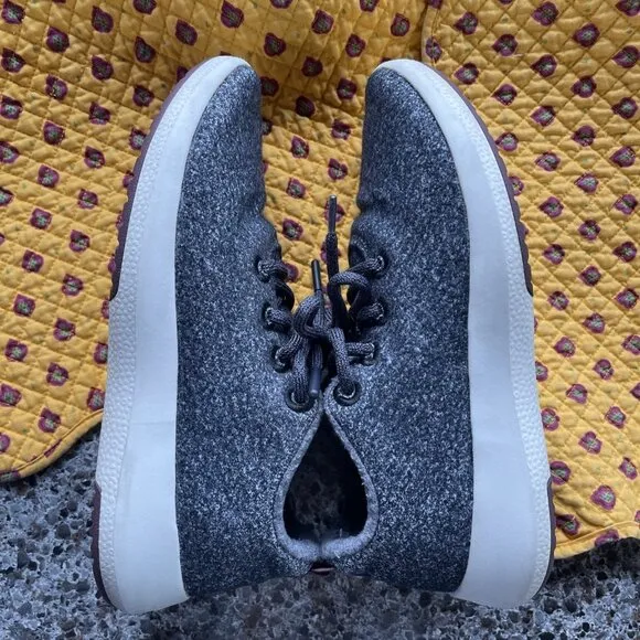 Allbirds Wool Runner Mizzles Sneakers / Natural Grey-Cream Sole / Womens Sz 9
