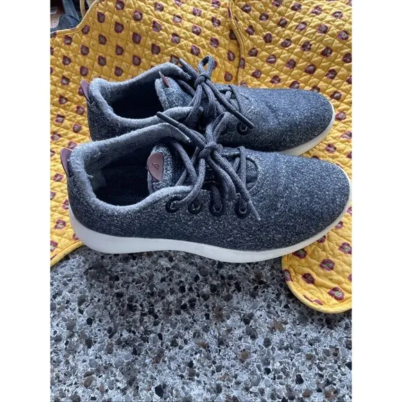 Allbirds Wool Runner Mizzles Sneakers / Natural Grey-Cream Sole / Womens Sz 9