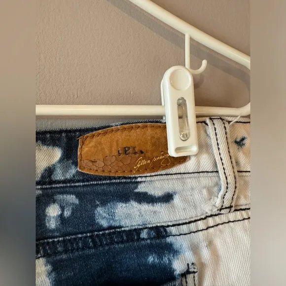 Allen B. by Allen Schwartz Women’s Tie Dye Straight Leg Denim Jeans Size 29‎