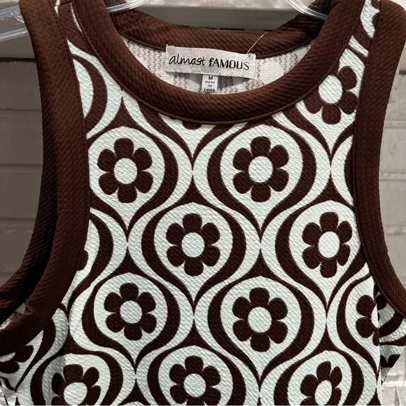 Almost Famous Pullover Sleeveless Dress NWT Juniors Medium, Mint and Chocolate