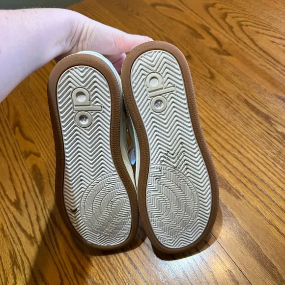 Alo Yoga Recovery White Sneakers Size 7.5