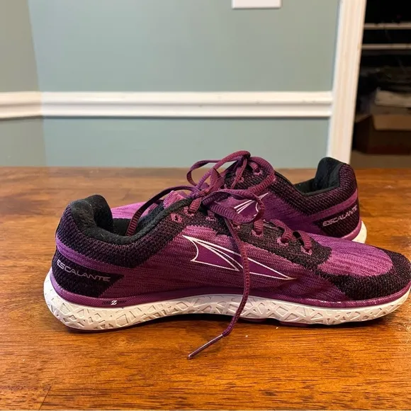 Altra Escalante purple Running Shoes - Women's Size 7.5