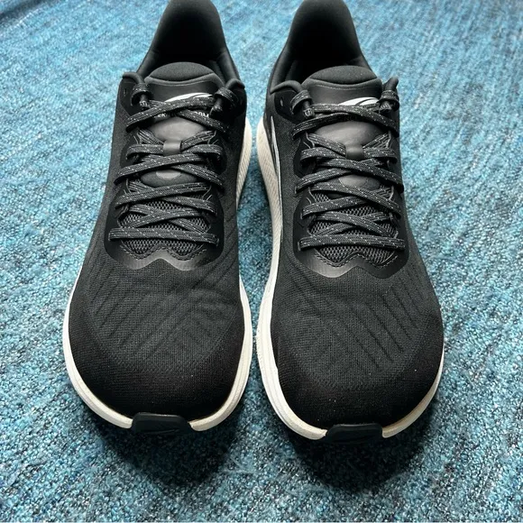 Altra Experience Form Running Shoes in Black White