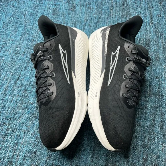 Altra Experience Form Running Shoes in Black White