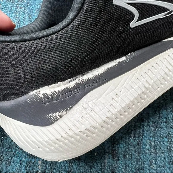 Altra Experience Form Running Shoes in Black White