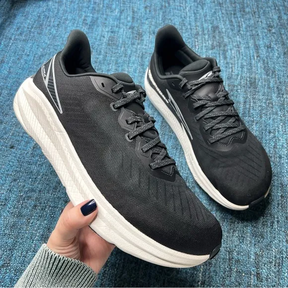 Altra Experience Form Running Shoes in Black White