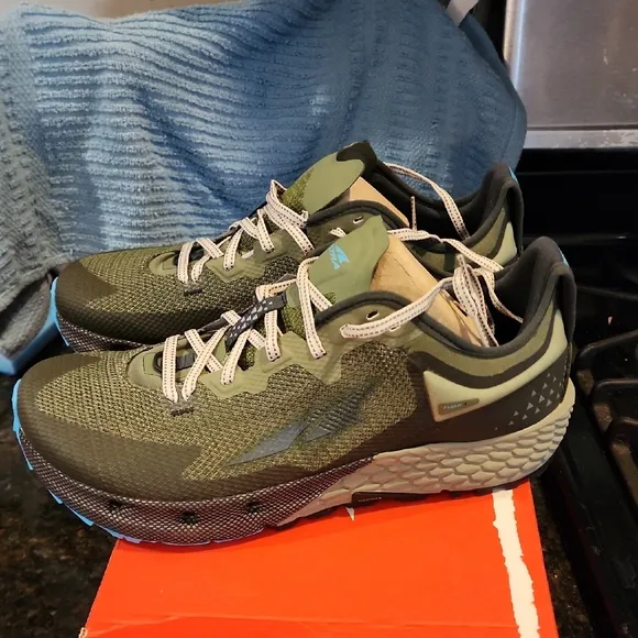 ALTRA M TIMP 4 NIB 11.5 MENS Green and Gray Running Shoes