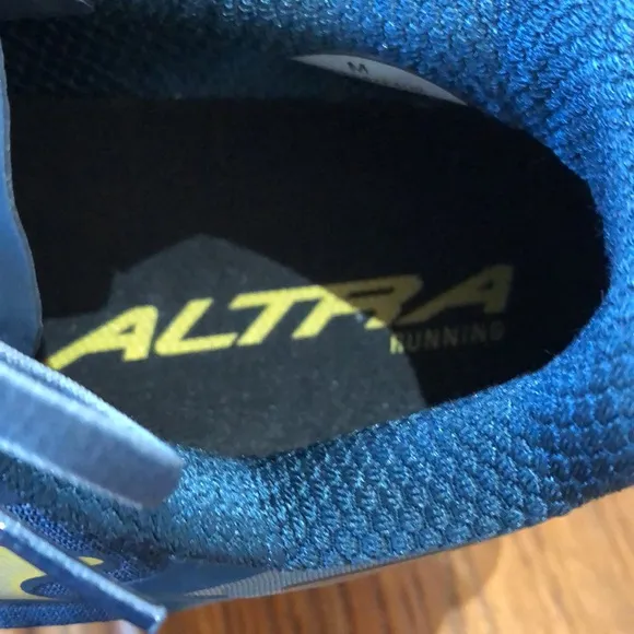 Altra Torin 5 Blue Running Men’s Shoes Sz 9 in LikE NeW Condition!