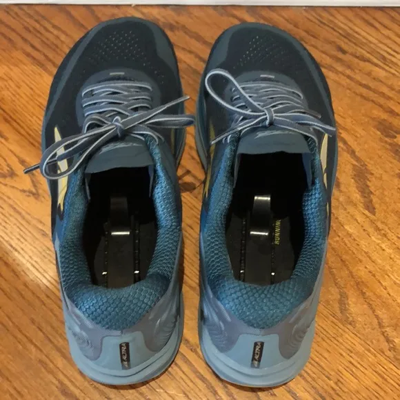 Altra Torin 5 Blue Running Men’s Shoes Sz 9 in LikE NeW Condition!