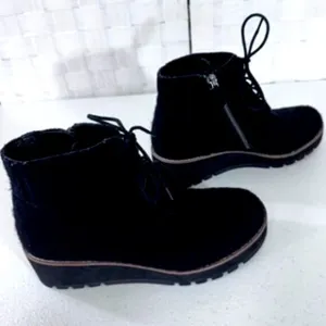 &quot;Eileen Fisher&quot; Black, Crew, Felted , Lace Up, Bootie, Size 7,Wedge Heel, Winter