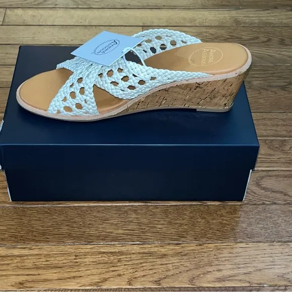 Andre Assous Bryana Wedge Sandals Ivory Women’s Size 10 Cork Wrapped Wedge