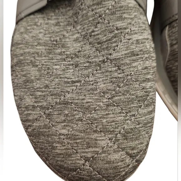 APL Athletic Propulsion Labs Ascend Quilted Gray &amp; White Sneakers Women SZ 10