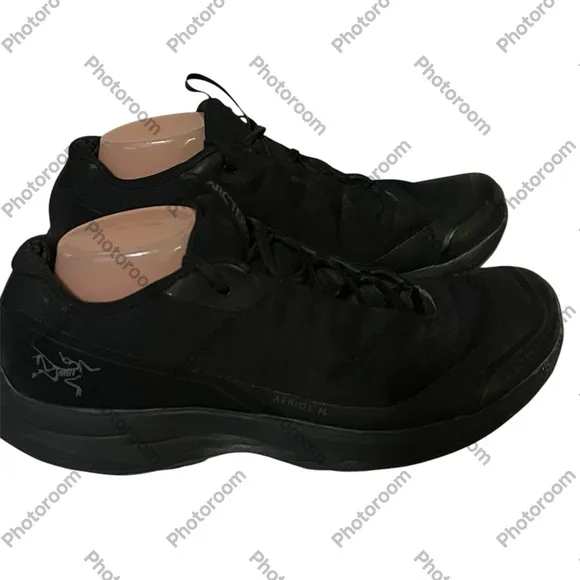 Arc’teryx Aerios FI Vibrant Black Shoes Sz 10.5