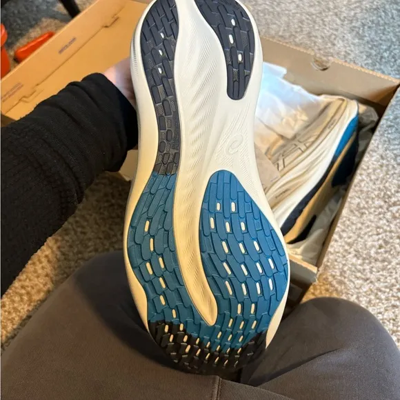 Asics Cream Running Shoes