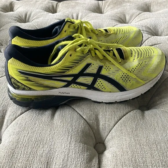 Asics GT-2000 Running shoes‎ size 12.5