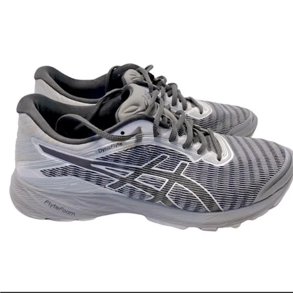 ASICS sneakers 👟 flyte foam US 10 size , they’re super comfortable Paid 280$  S