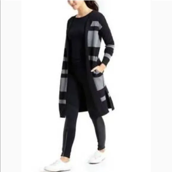 Athleta Reversible Explore Sweater Jacket Coat